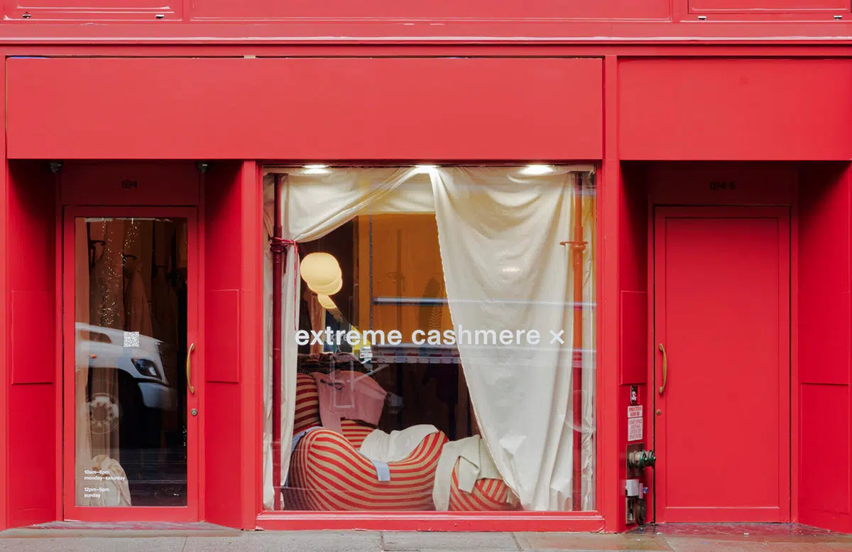 Extreme Cashmere, Installation, Production, Pop-up, OOH, Vinyl, Windowscape, Fashion