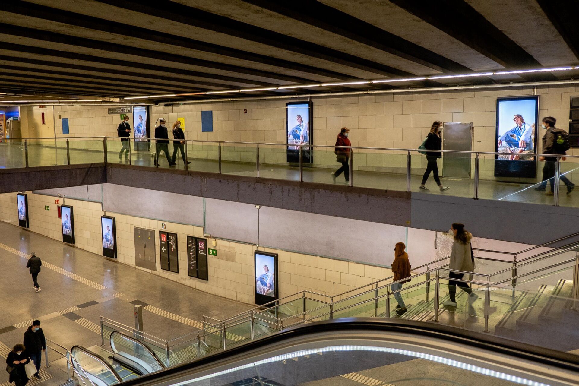 Digital 6-Sheet Metro Domination in Barcelona - Pack London out-of-home advertising