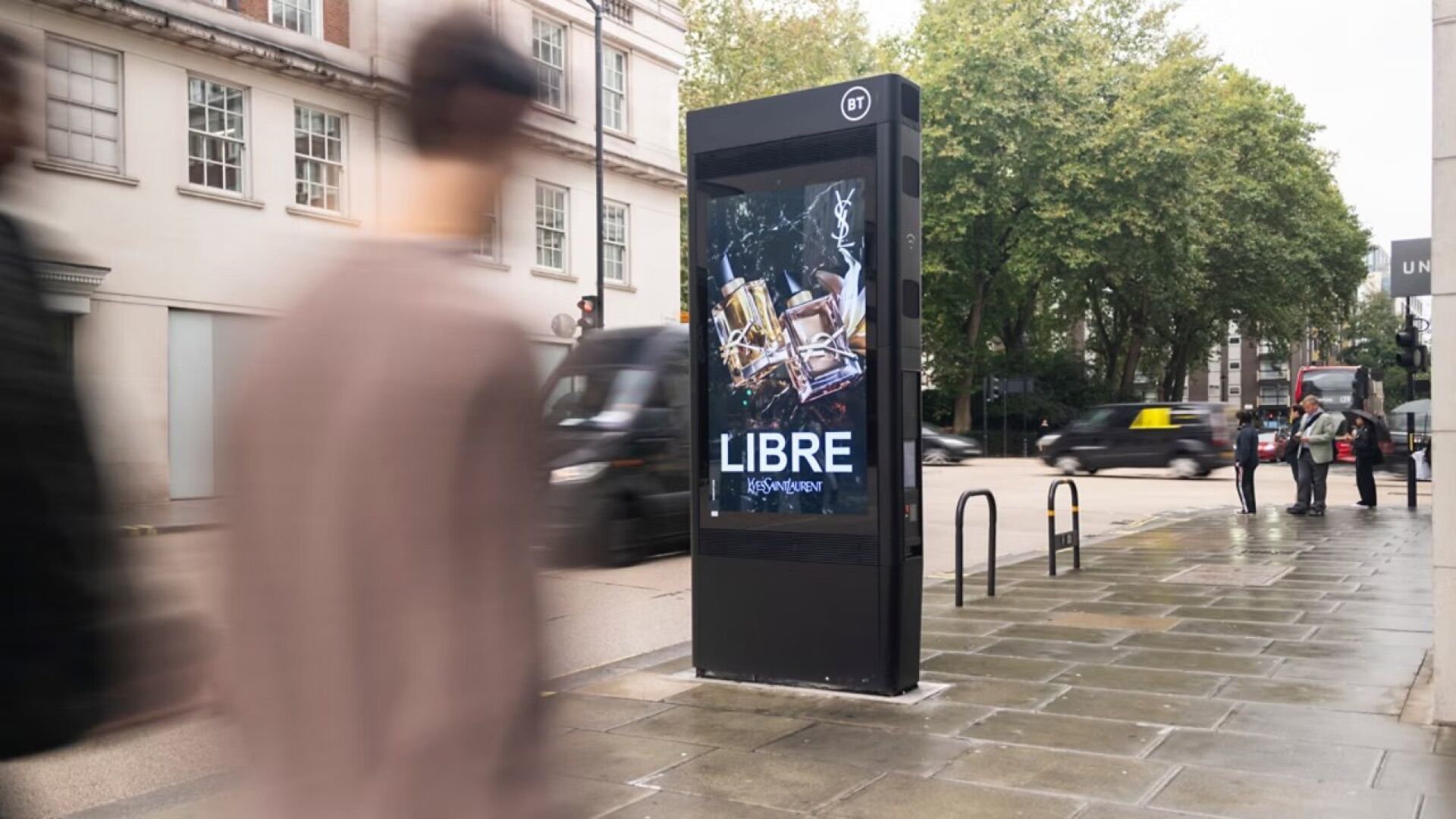 Digital InLink Street Hubs in Brighton - Pack London out-of-home advertising