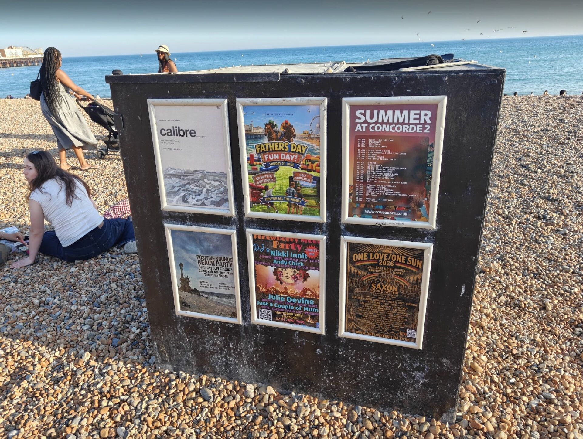 Seafront Street Frames in Brighton - Pack London out-of-home advertising