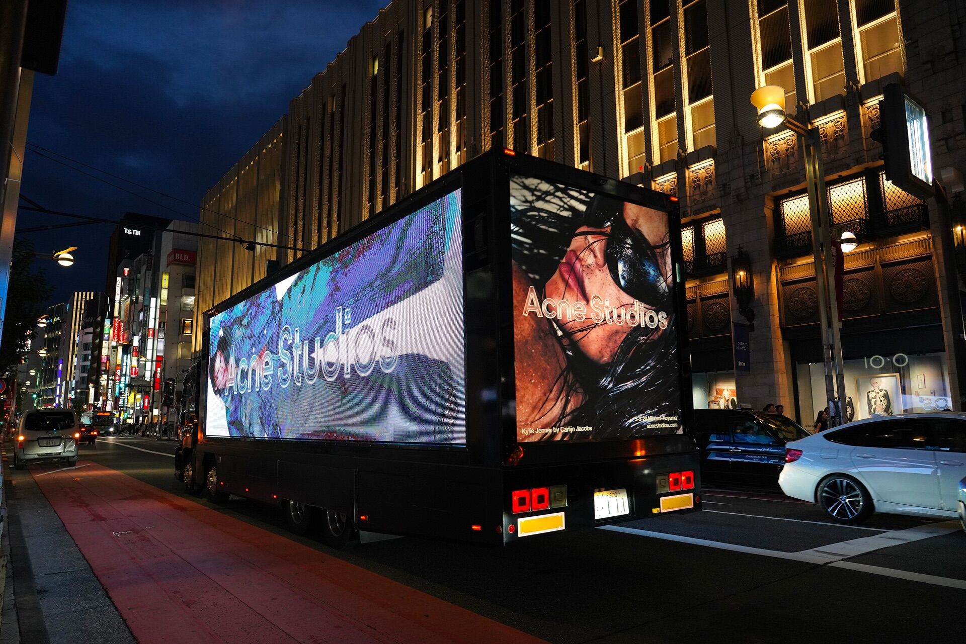 Digital Billboard Truck in Bristol - Pack London out-of-home advertising
