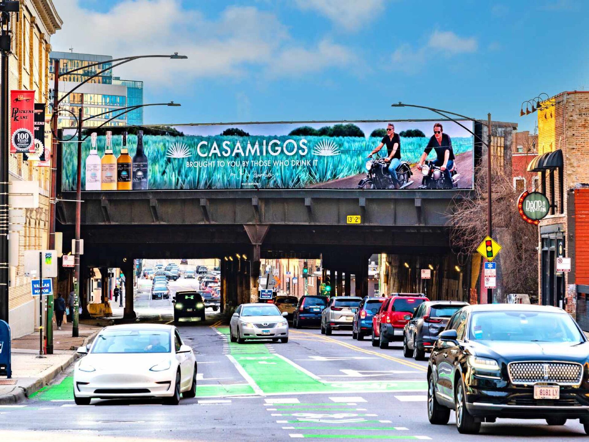 Bridge Spectacular in Chicago - Pack London out-of-home advertising