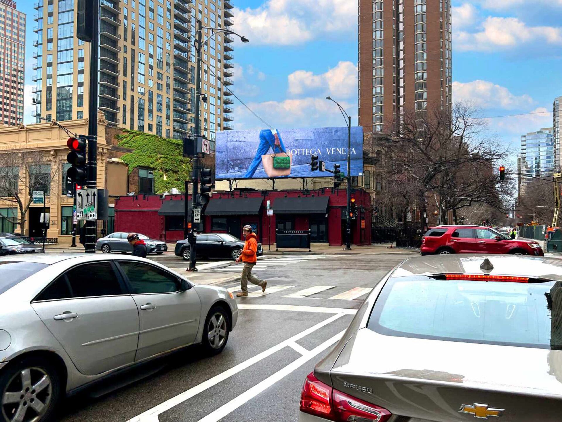 Premium Bulletin in Chicago - Pack London out-of-home advertising