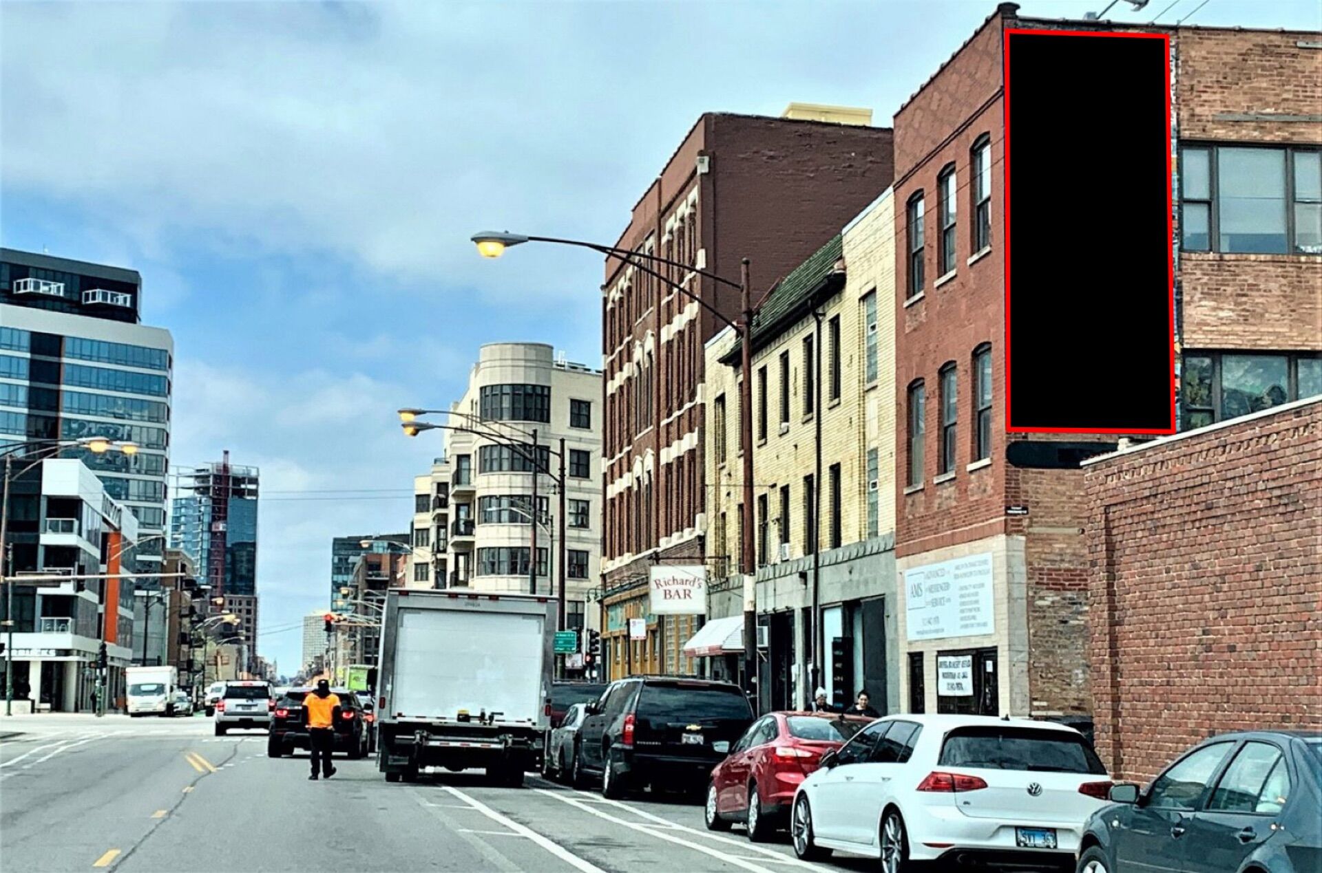 Standard Wallscape in Chicago - Pack London out-of-home advertising
