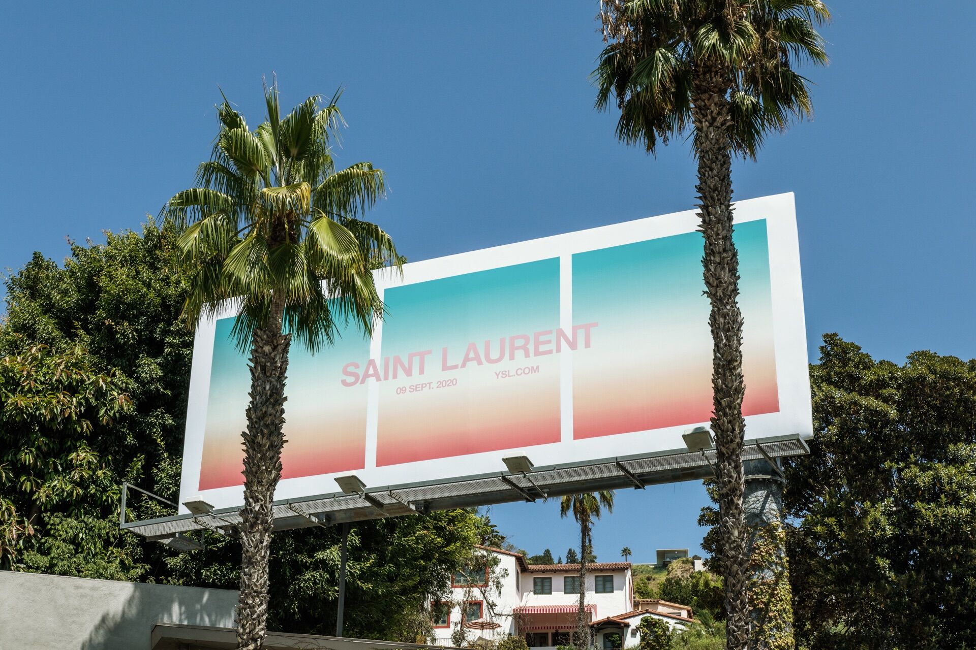 Bulletin Premium in Los Angeles - Pack London out-of-home advertising