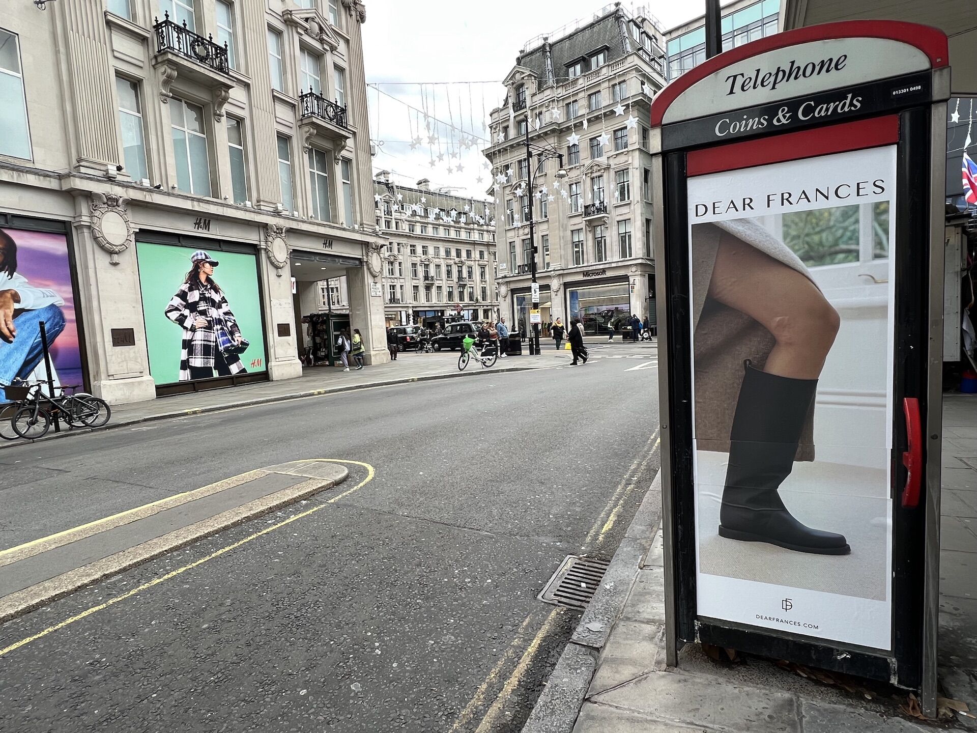 Phone box vinyls in London - Pack London out-of-home advertising