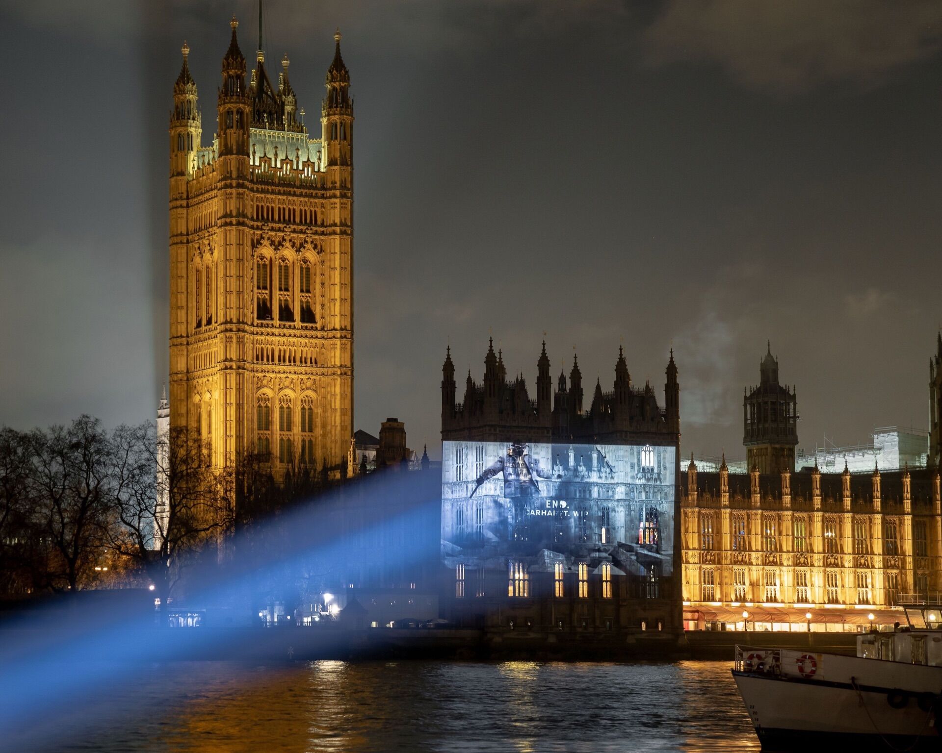 Building projections in London - Pack London out-of-home advertising
