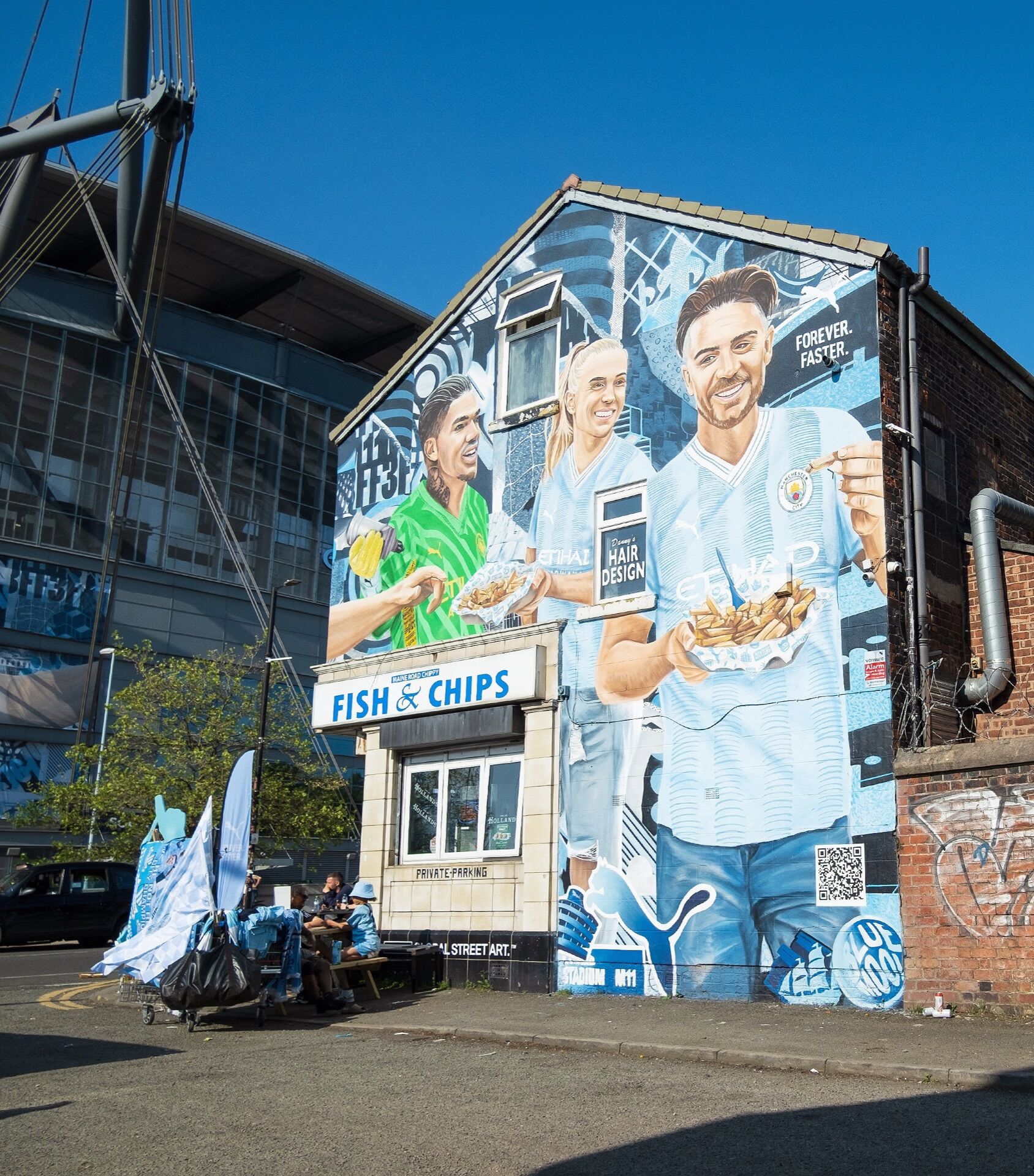Hand Painted Mural in Manchester - Pack London out-of-home advertising