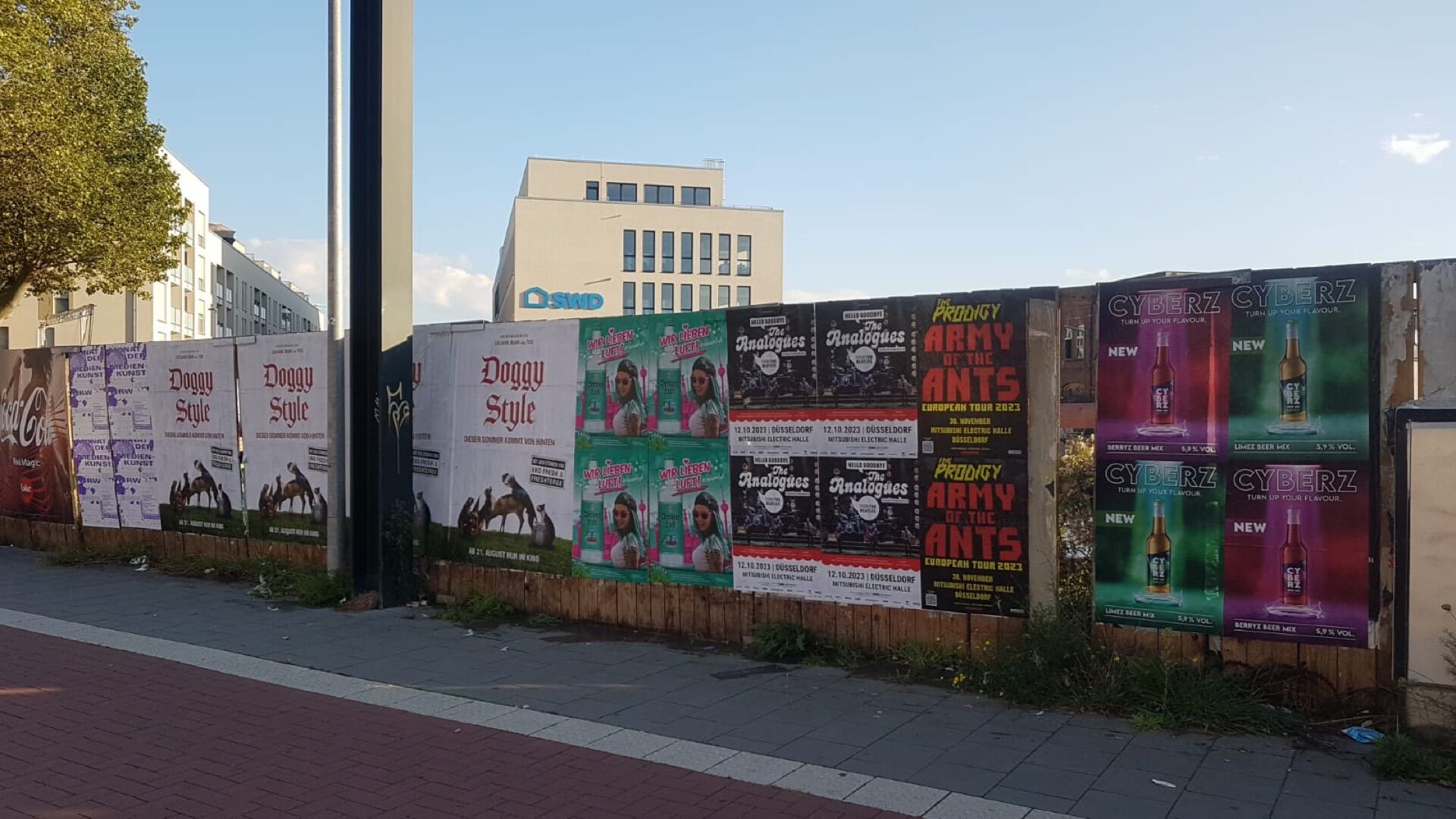 Street Posters - A1 & 4/1 in Munich - Pack London out-of-home advertising