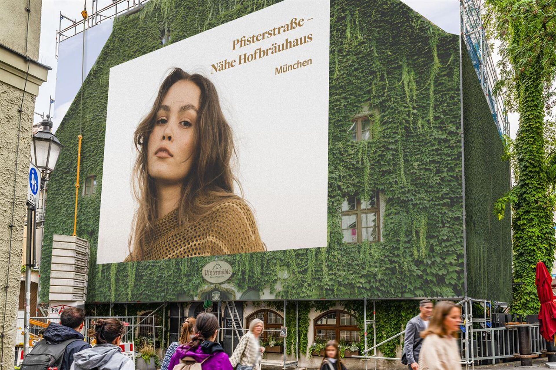Pfisterstraße Nähe Hofbräuhaus in Munich - Pack London out-of-home advertising