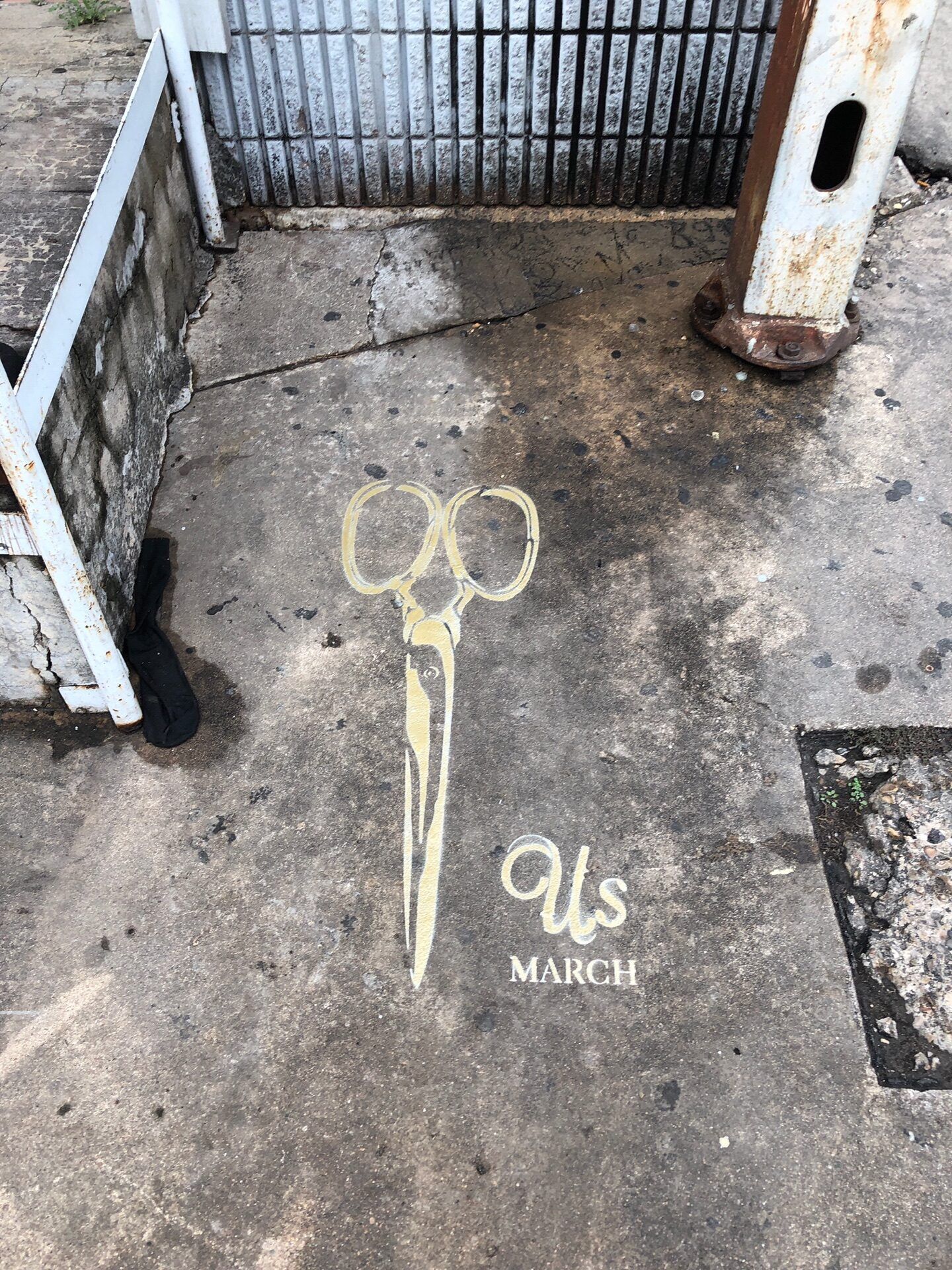 Chalk Stencils in New York - Pack London out-of-home advertising