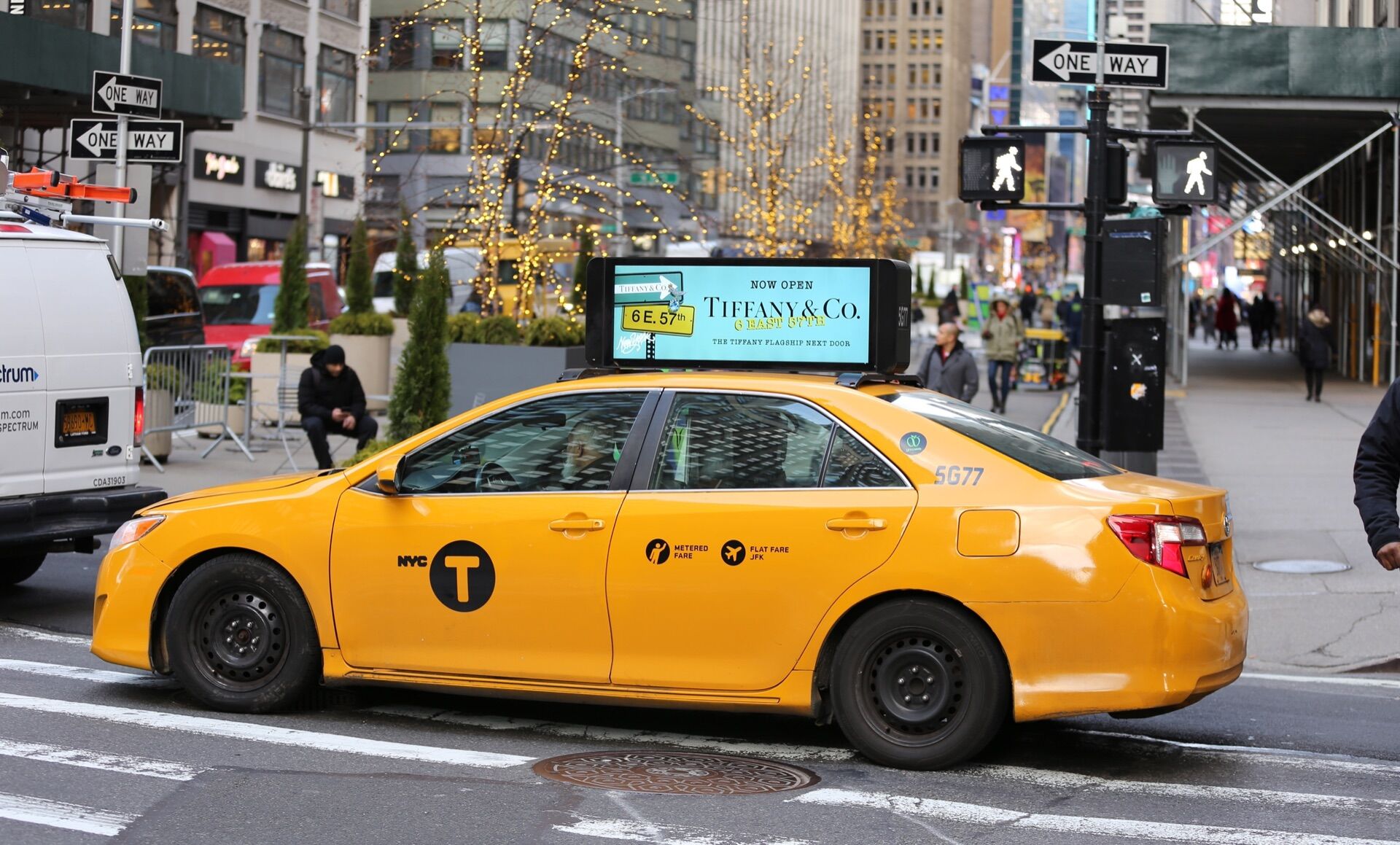 Taxi Top Digital in New York - Pack London out-of-home advertising