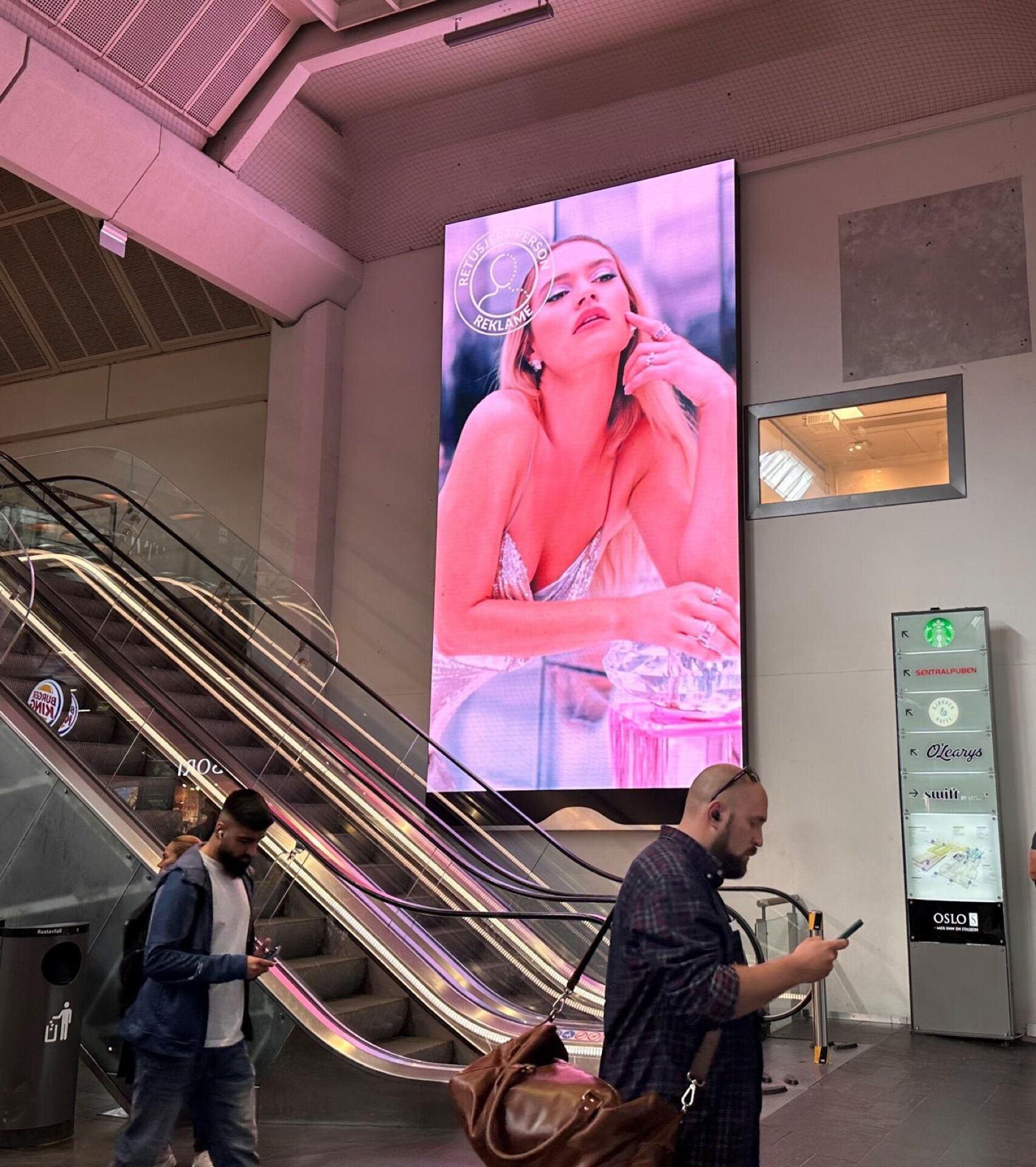 Oslo Central Station, Premium XXL Screen in Oslo - Pack London out-of-home advertising