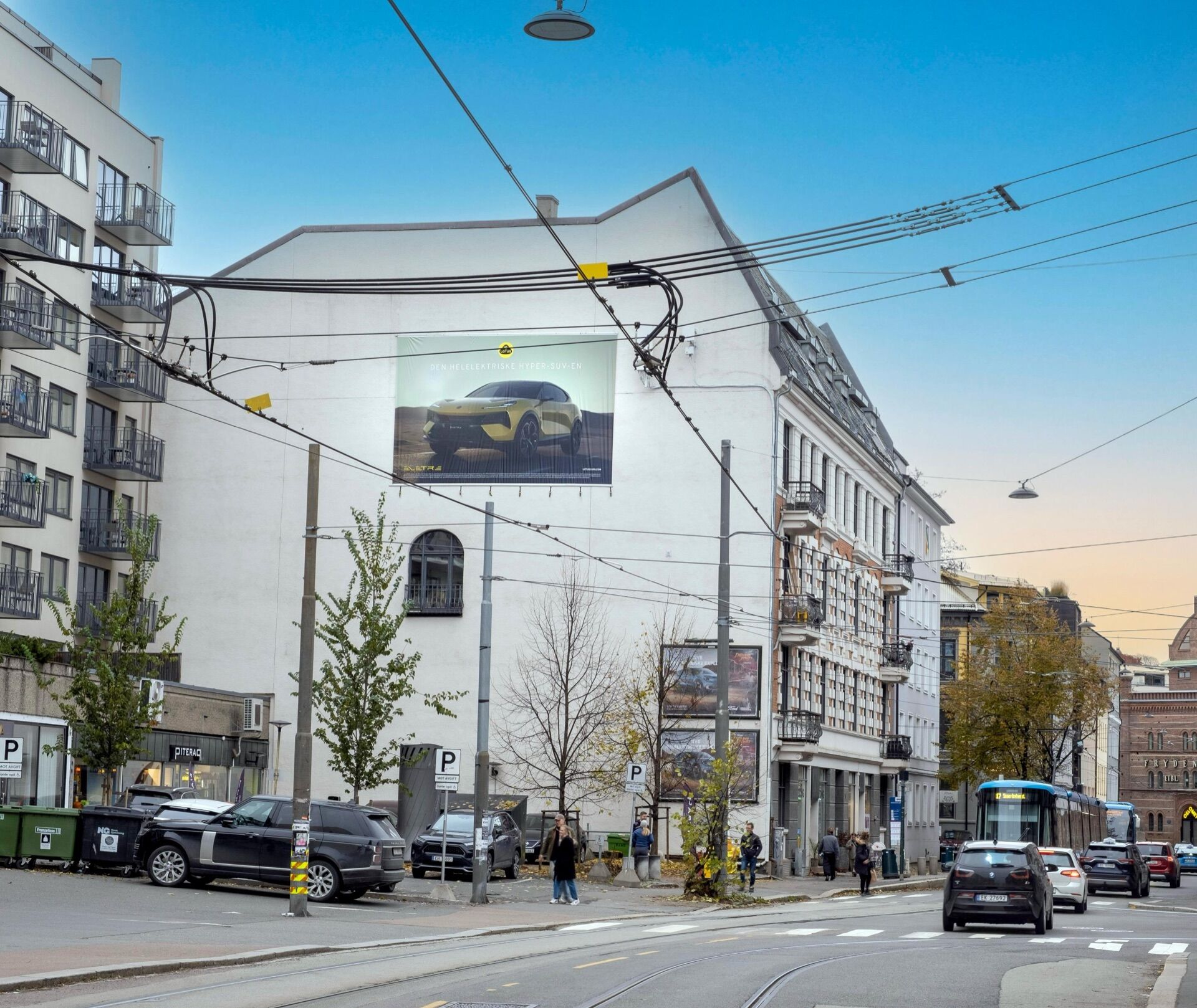 Building Wrap - Parkveien in Oslo - Pack London out-of-home advertising