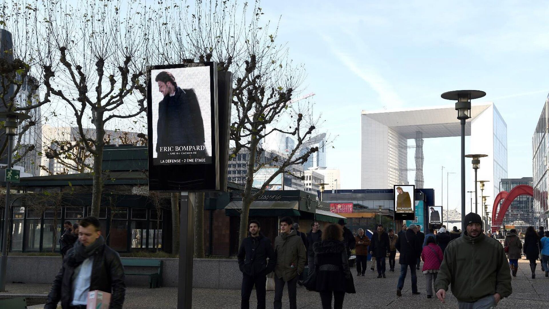 La Défense digital network in Paris - Pack London out-of-home advertising