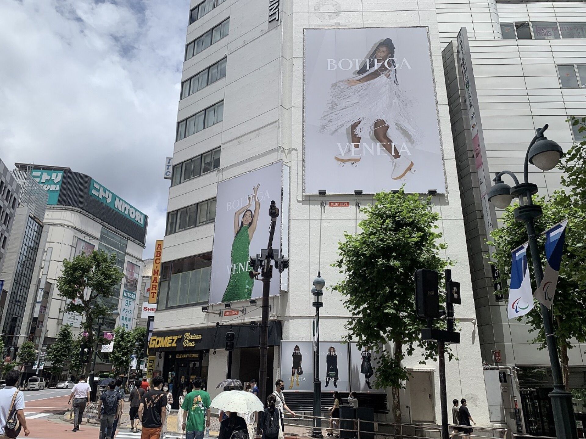 Shin-Miyashita wall domination, Shibuya in Tokyo - Pack London out-of-home advertising